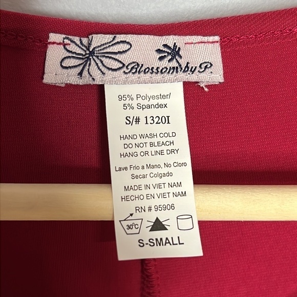BLOSSOM BY P HOT PINK 3/4 SLEEVED ASYMMETRICAL HANKY HEM BLOUSE SMALL - Picture 3 of 5